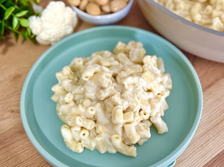 Cauli-Bean Cheesy Pasta