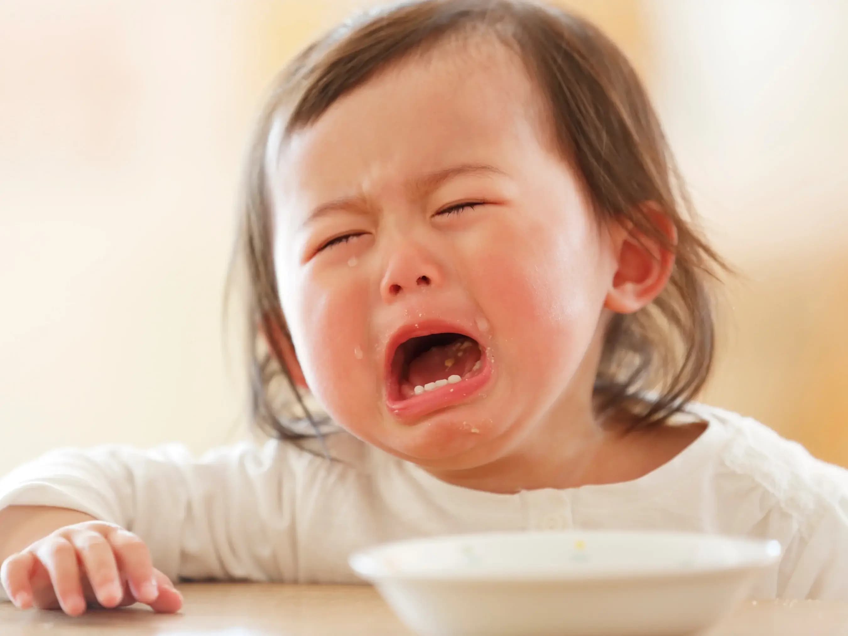 10 Ways to Calm a Tantrum Without Saying a Word