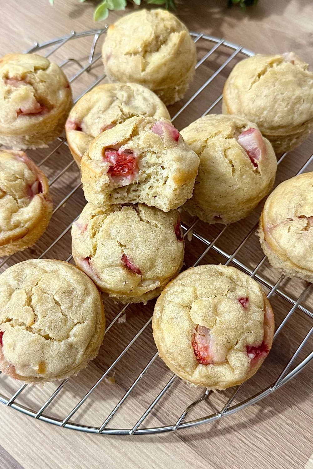 Easy Strawberry Muffins