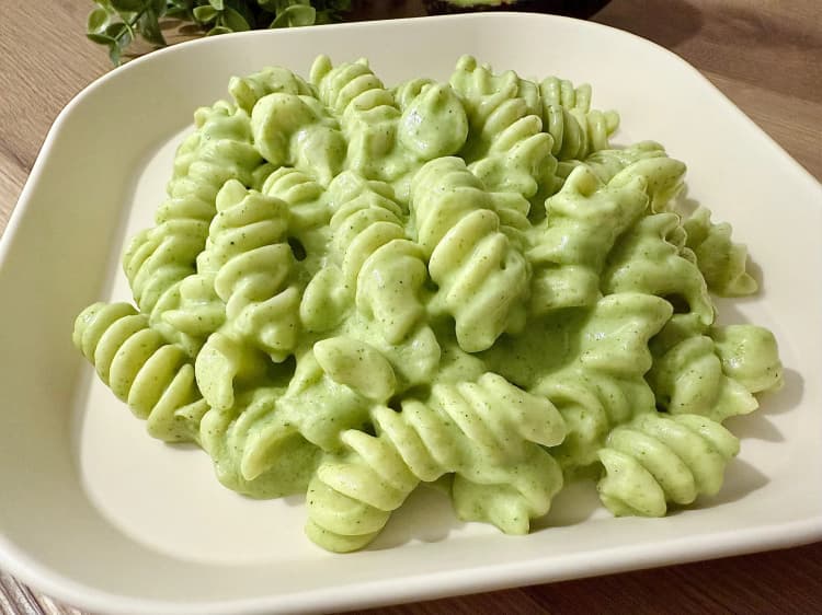 Avocado Brocoli Pasta
