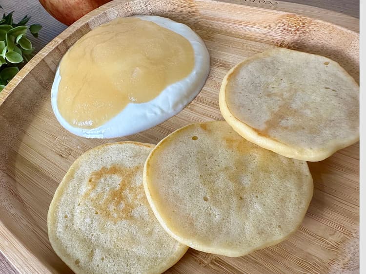 Applesauce Pancakes