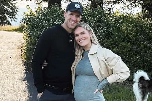 Brooks Laich and Fiancée Katrín Tanja Davíðsdóttir Welcome Baby Girl, Emberly Heba Laich